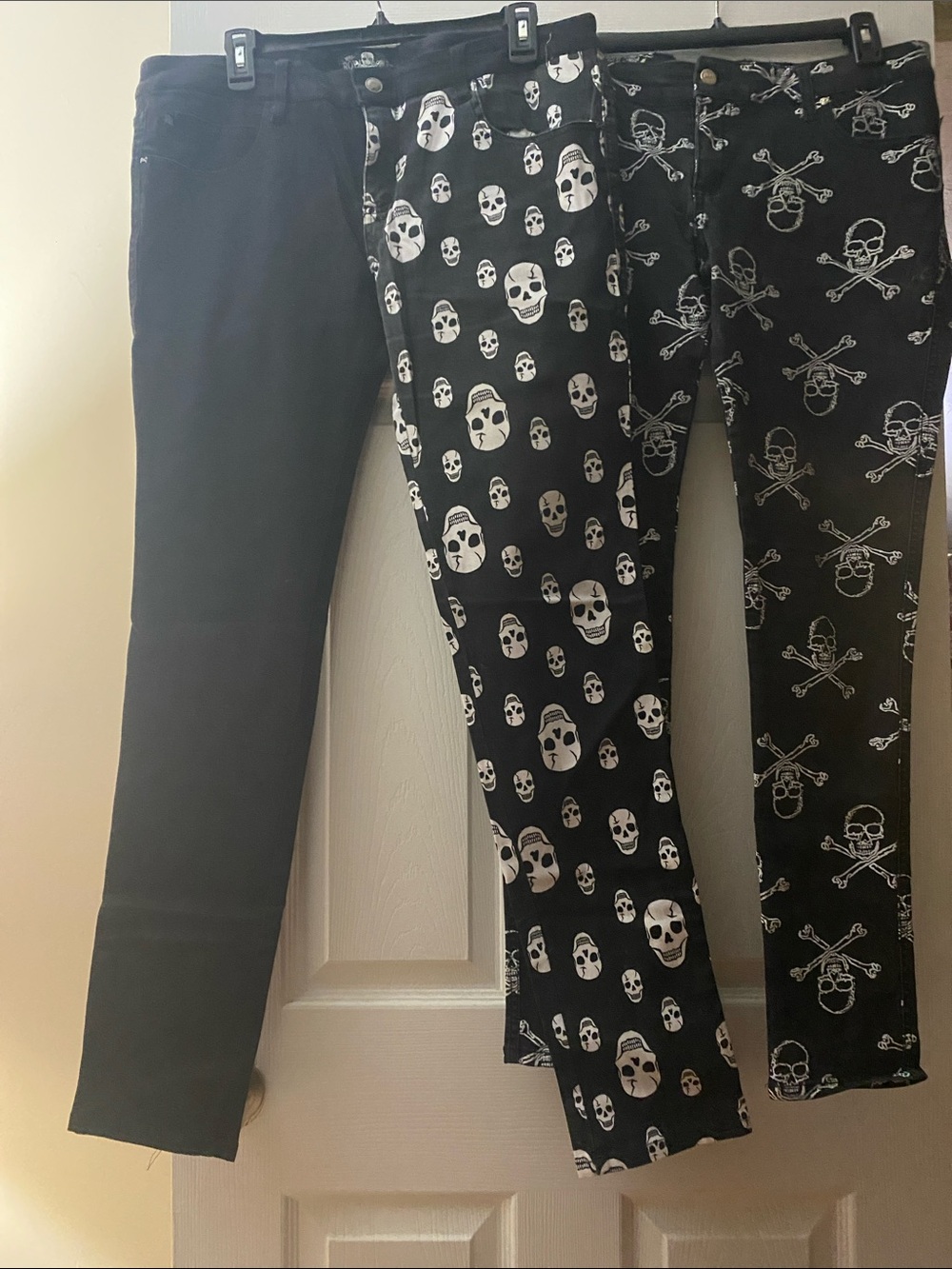 Tripp & Royal Bones Skinny Jeans.  Skulls & Skulls with Crossbones. Size 15 & 17